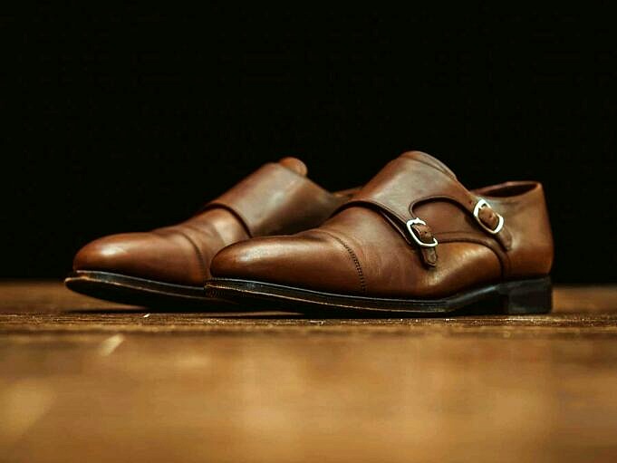Zeder Ist Die Beste Anzug- Und Schuhpflege Für Herren